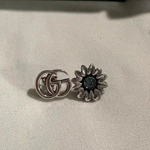 Brand new 925 silver ear studs